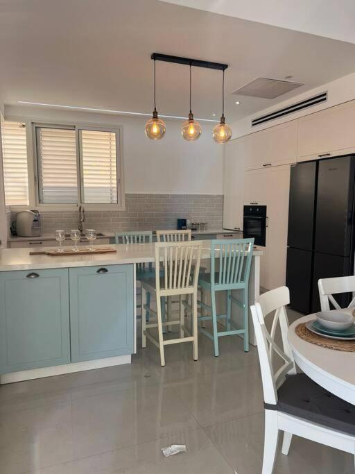 Luz Mansion ~ Lux & Comfy Villa Rishon Leziyyon Exterior photo